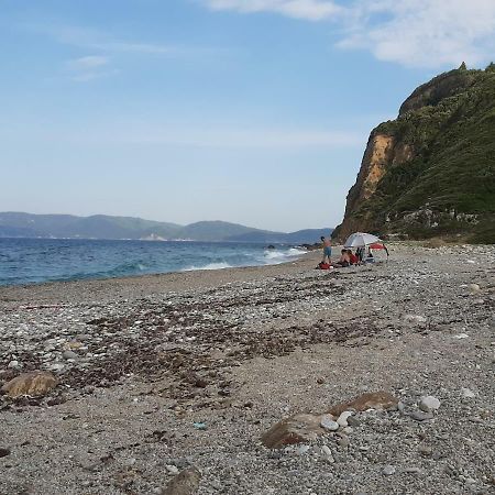 Stergiou Rooms Liri Экстерьер фото